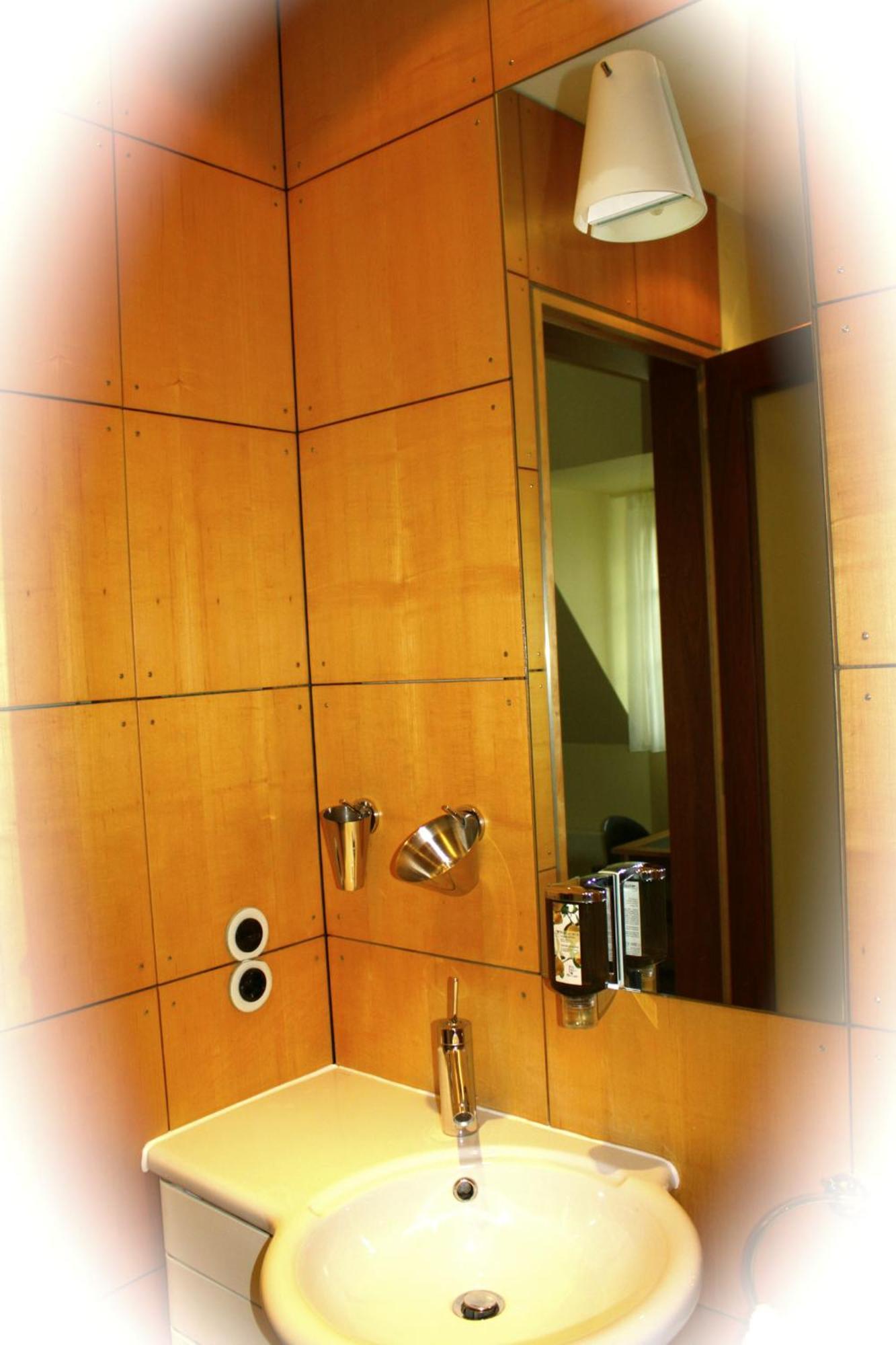 Tagungsvilla Weisser Berg Neuwied Room photo