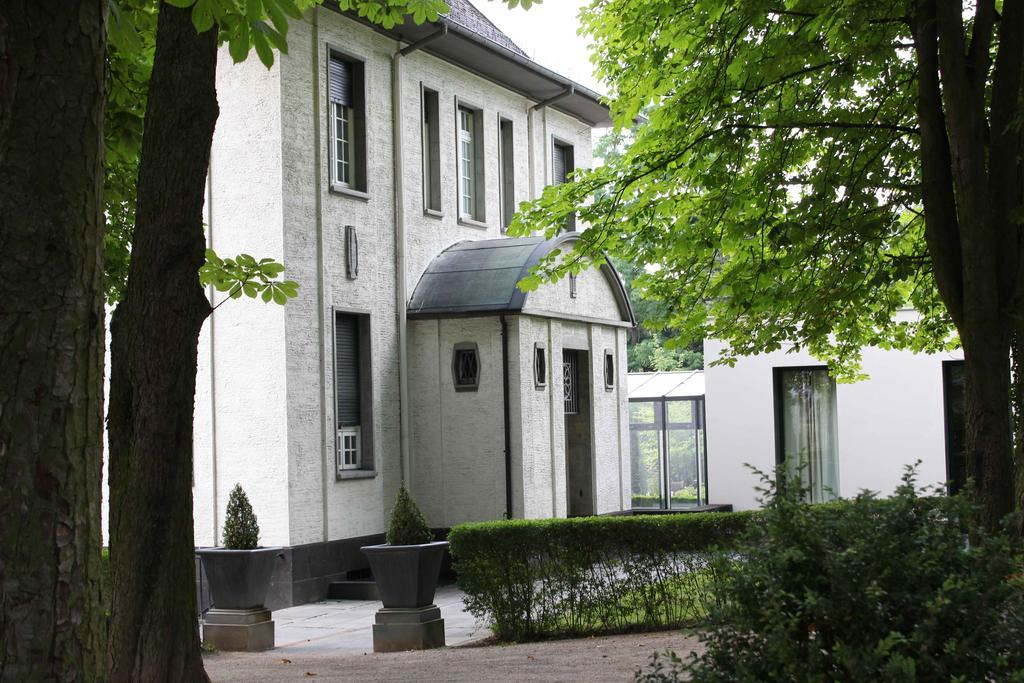 Tagungsvilla Weisser Berg Neuwied Exterior photo